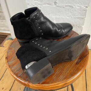 Women's Black Bootie (8)